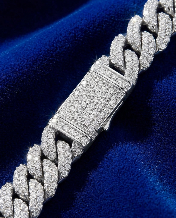 17mm Miami Cuban link bracelet VVS1 moissanite – clasp detail