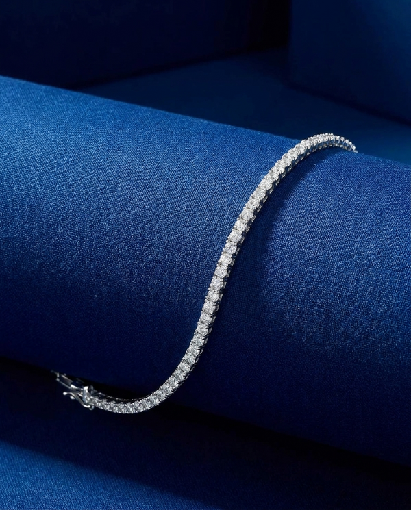 2mm tennis bracelet VVS1 moissanite stackable – side view